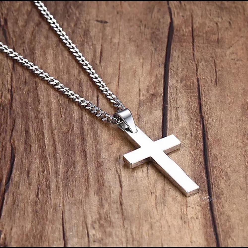 Cross silver necklace.
